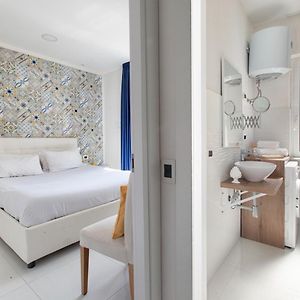 One-Bedroom Separate Building Apartment